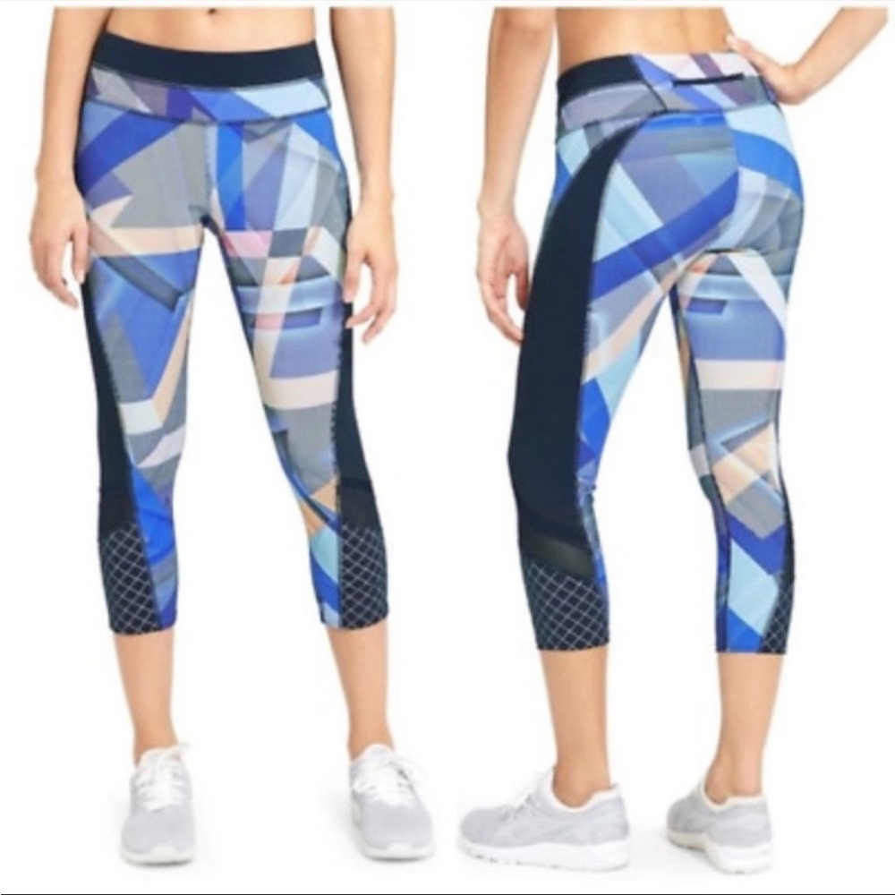 Athleta Geo Sonar train run Capri Leggings with mesh blue geometric print Size S
